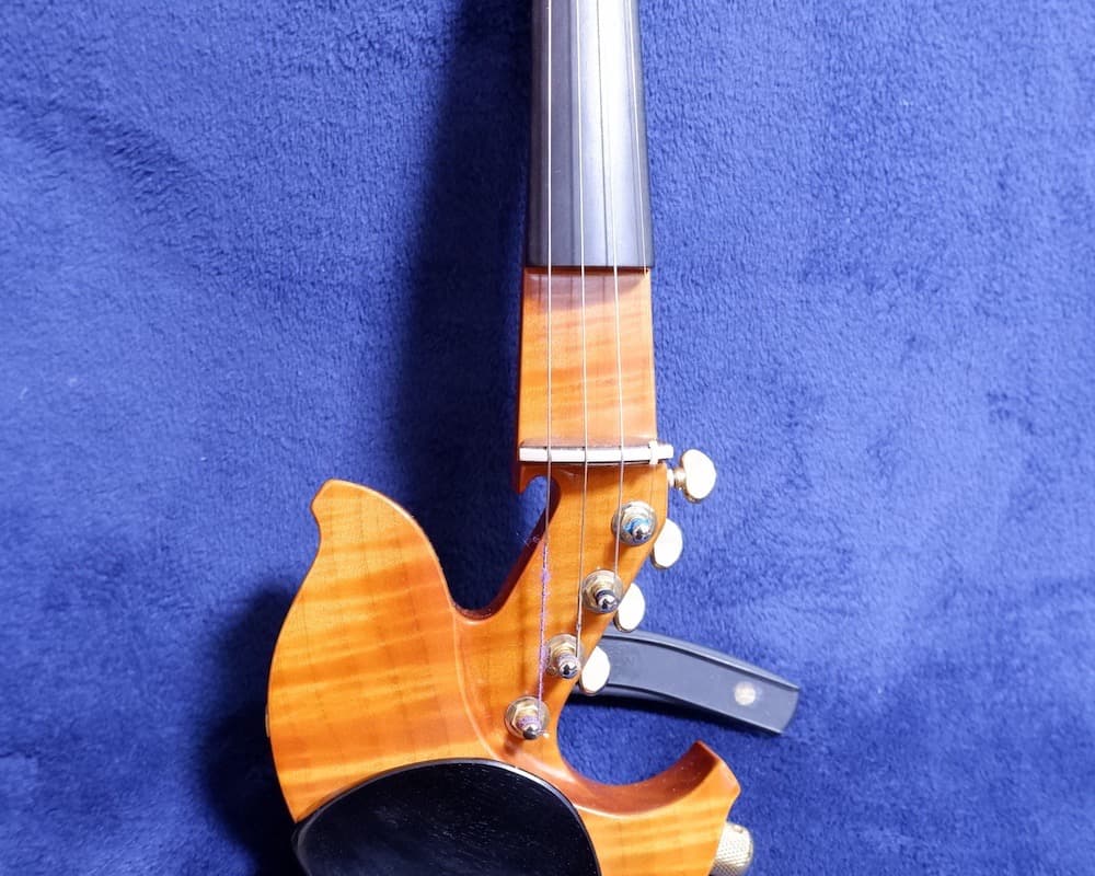 エレキバイオリン Jordan（ジョルダン）4弦　虎目　音出し確認済み