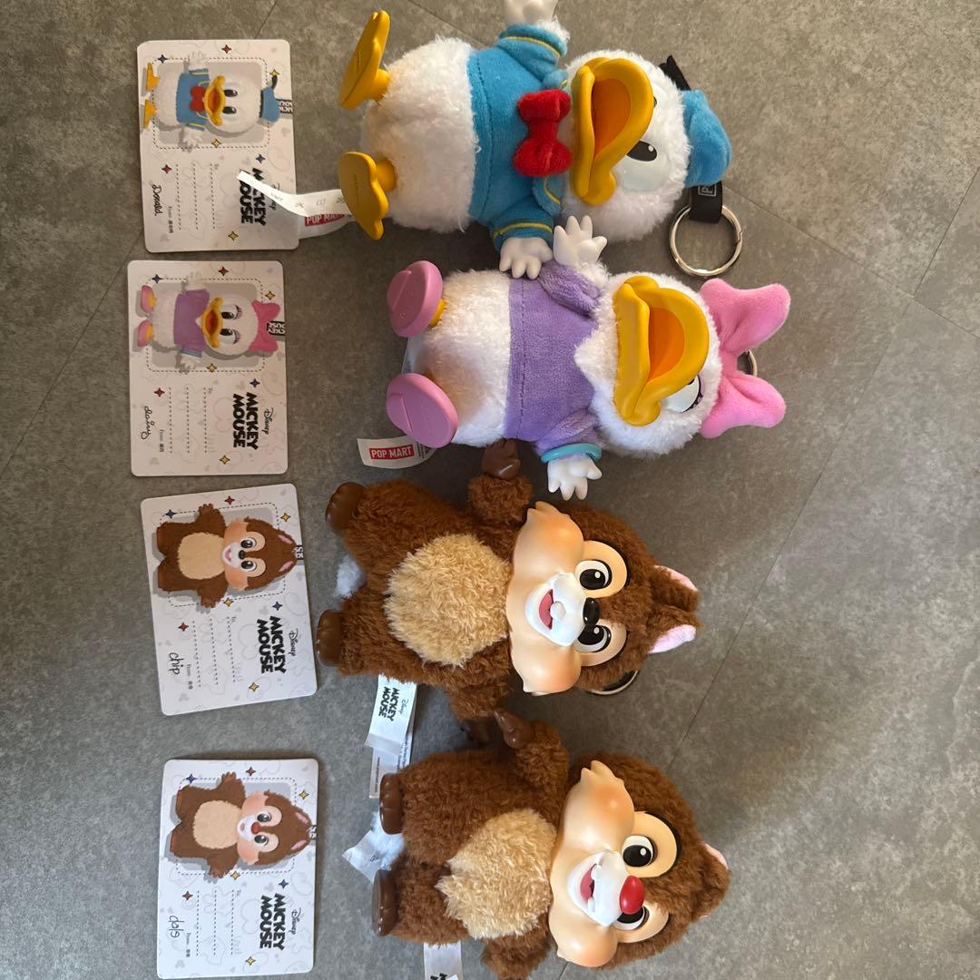 pop mart Disney familyドナルド・デイジー・チップ・デール