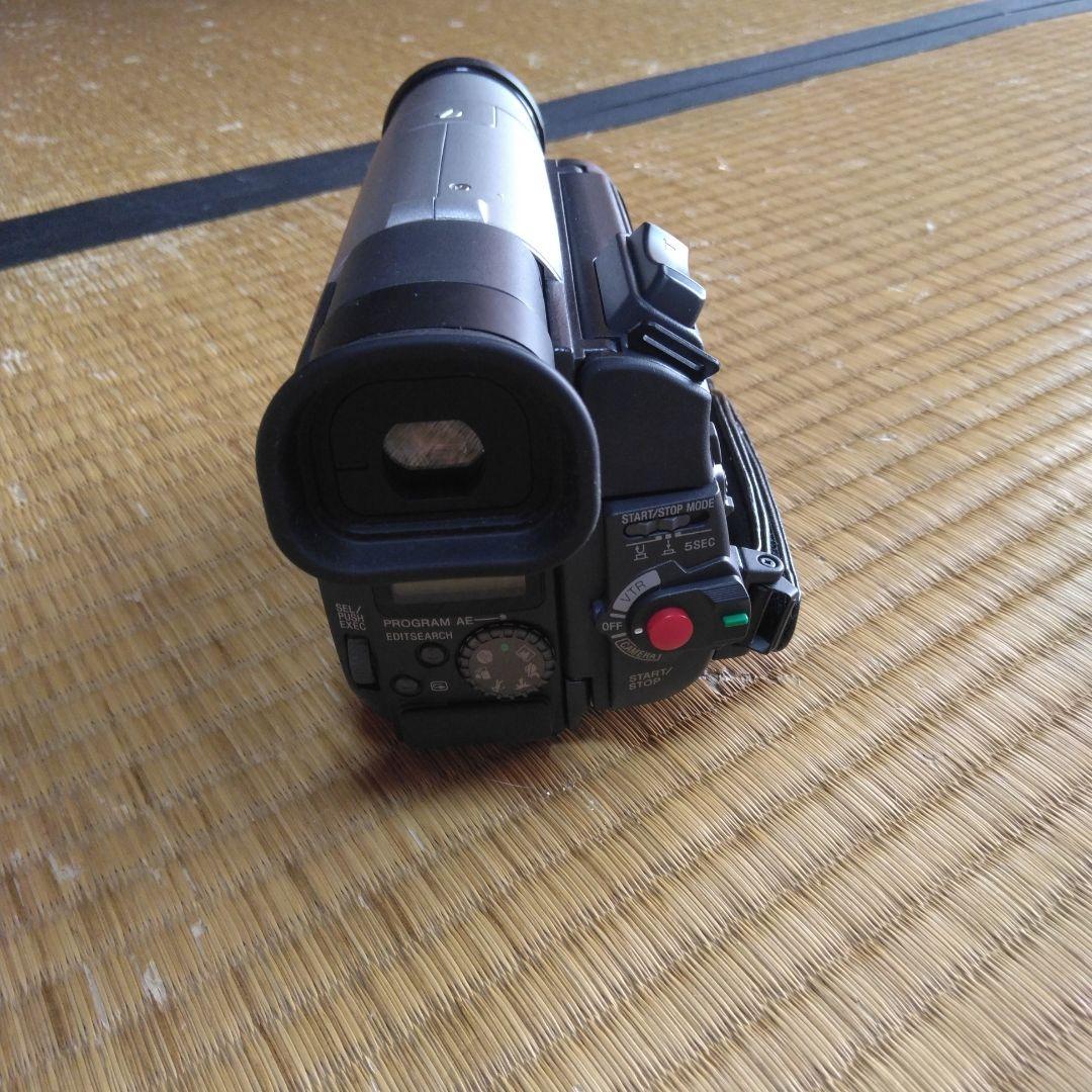 SONY ビデオカメラレコーダー ハンディカム video8 CCD-TR555