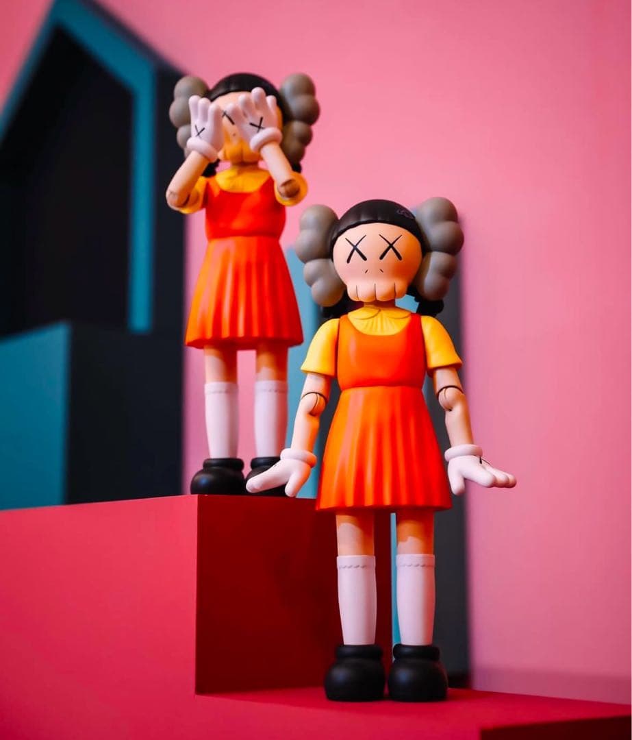 【新品未開封】KAWS イカゲーム ヨンヒ コラボ Squid Game