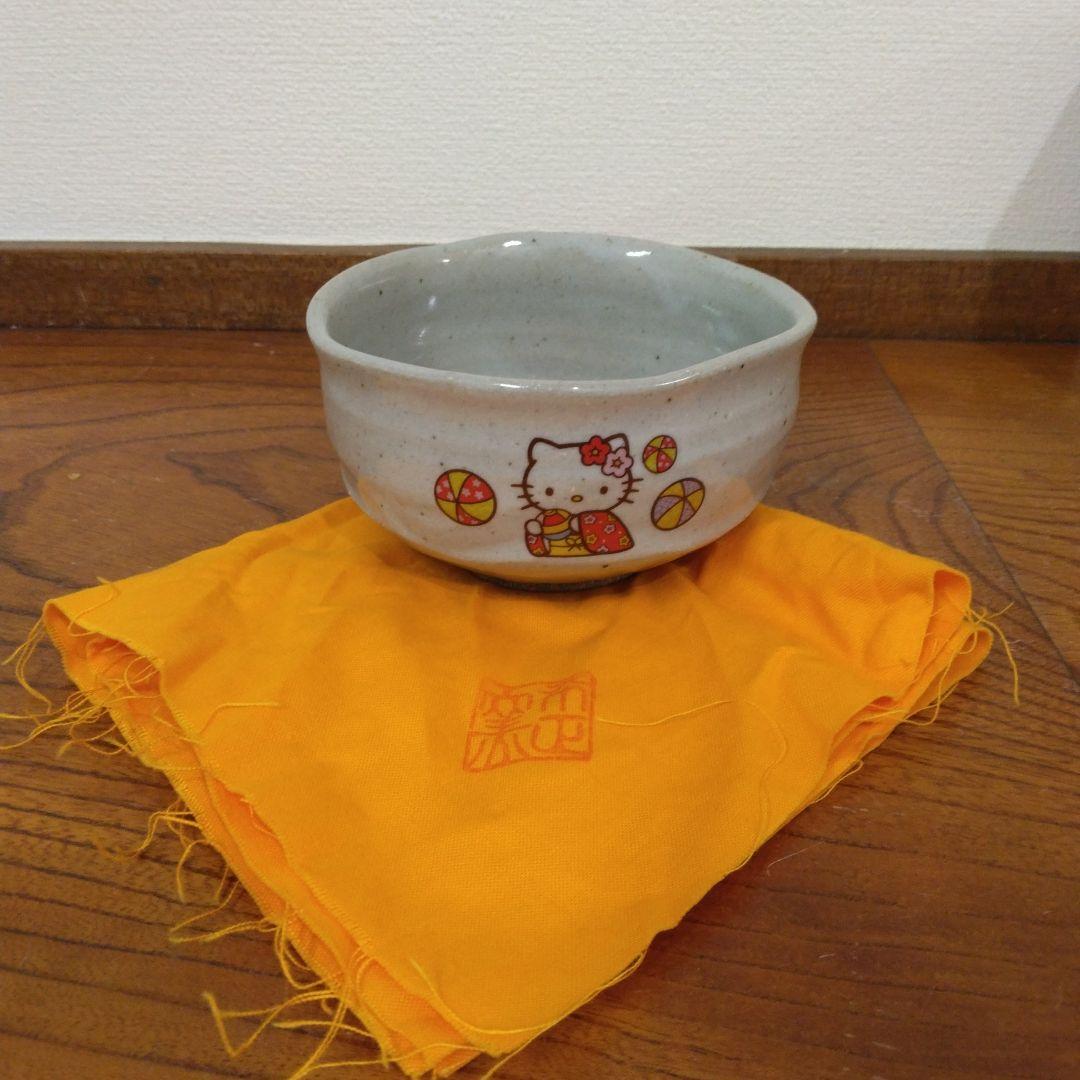 【る781】美濃唐津　平正窯　ハローキティ 茶碗　抹茶