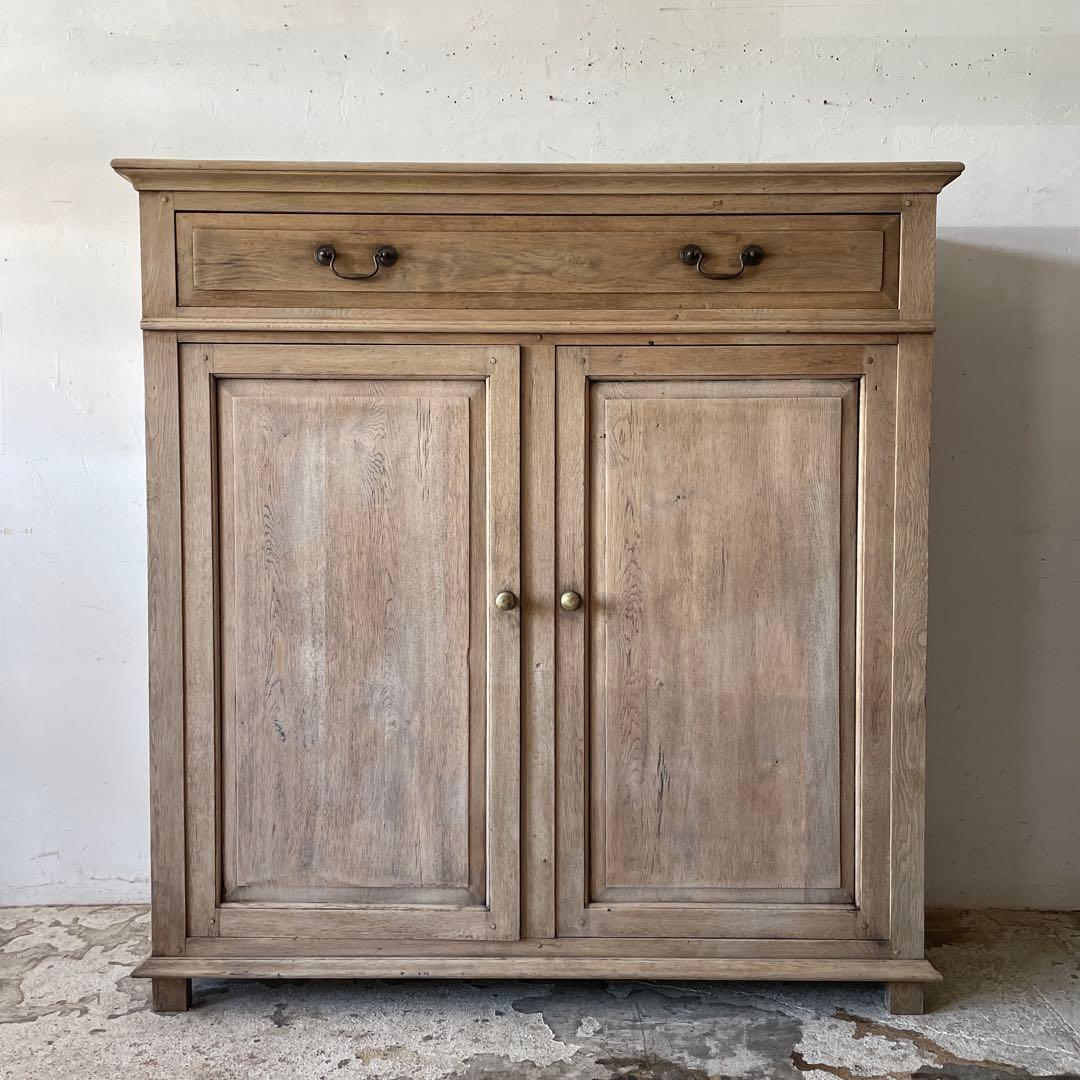 eauビンテージ ドロワーキャビネット 剥離