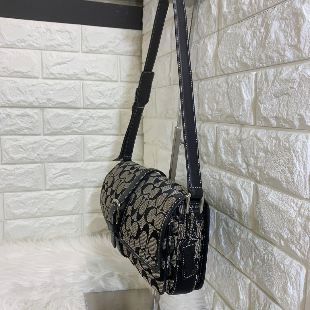 Coach シグネチャーショルダーバッグ ブラック/グレー