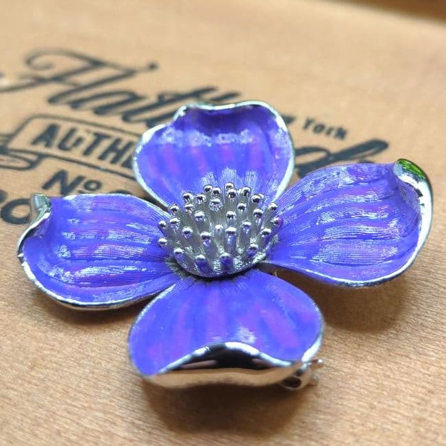 TRIFARI ハナミズキ パープル ヴィンテージ ブローチ トリファリ