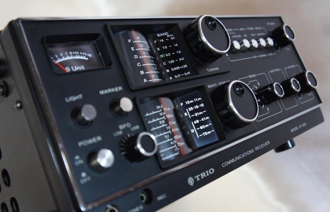 ☆とても綺麗☆受信整備品☆TRIOトリオ☆R-300☆受信機☆BCLラジオ☆