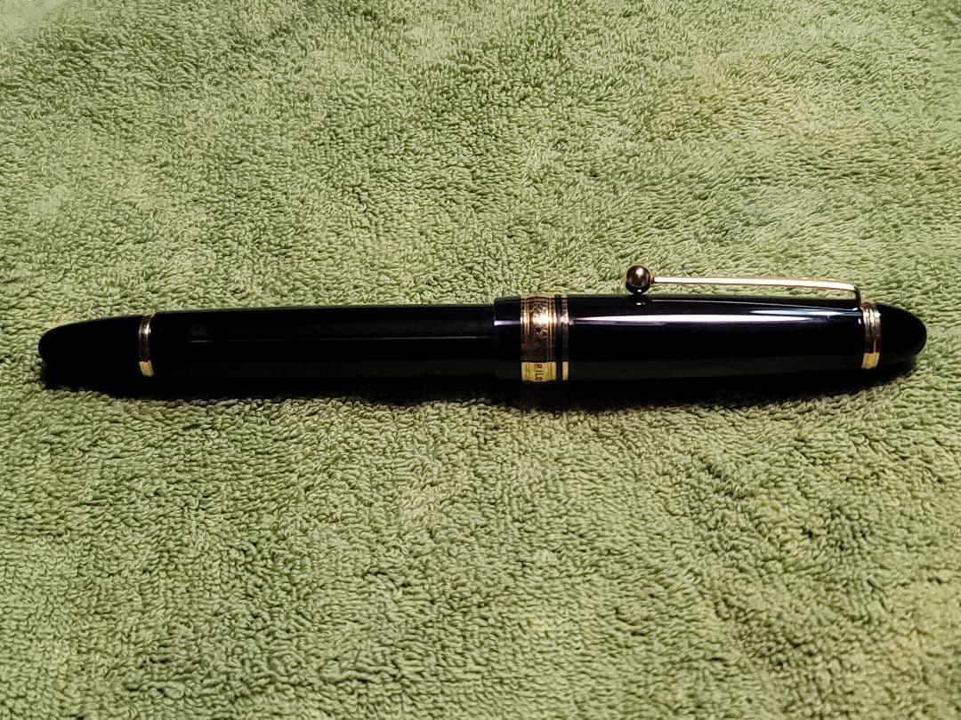 PILOT 万年筆カスタム823(紺、ペン先14K)