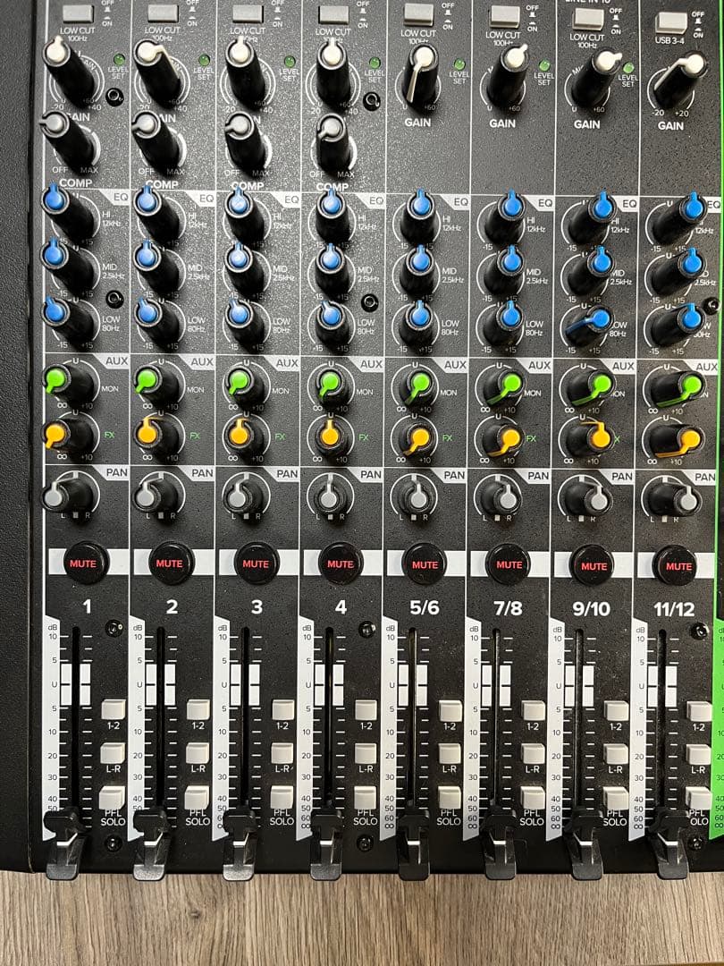 【最終値下げ】MACKIE ミキサー/インターフェイス ProFX12v3