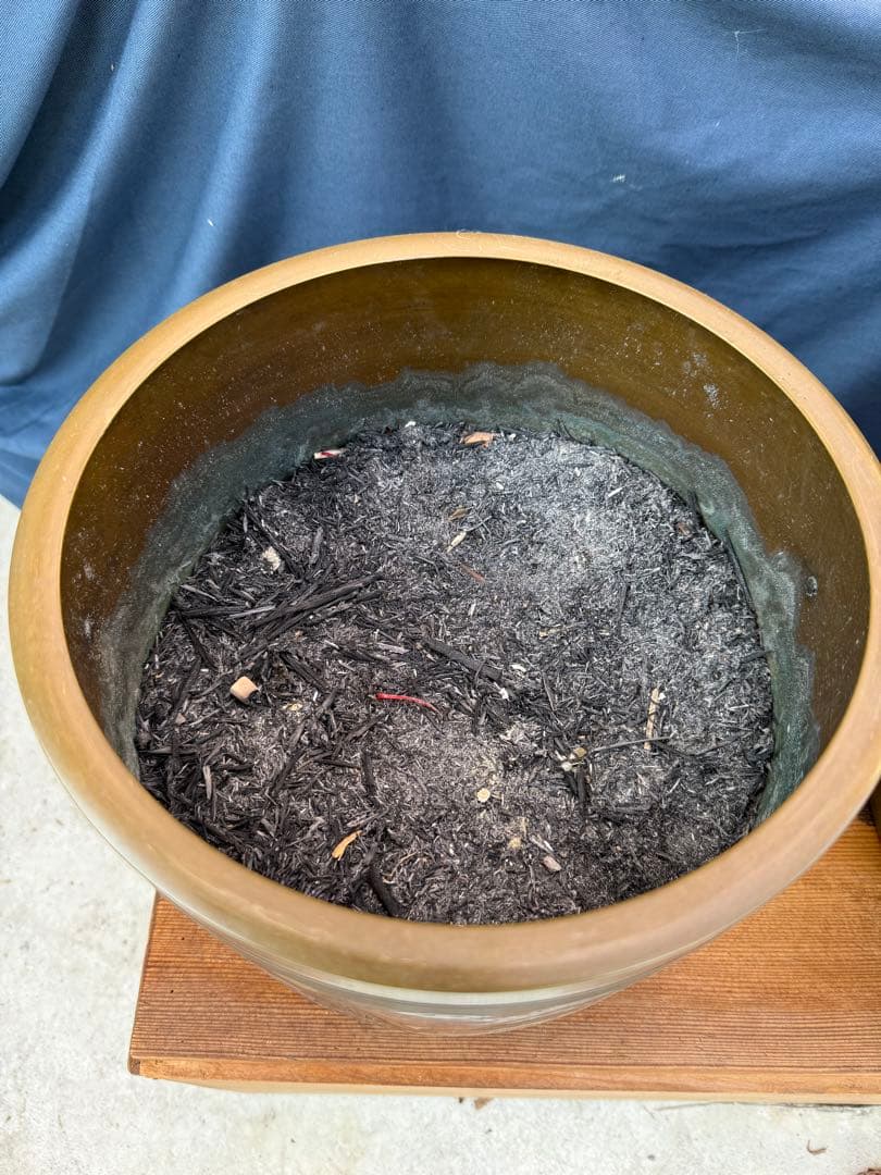 宣徳火鉢 山水画風　2個　箱入り　灰入り