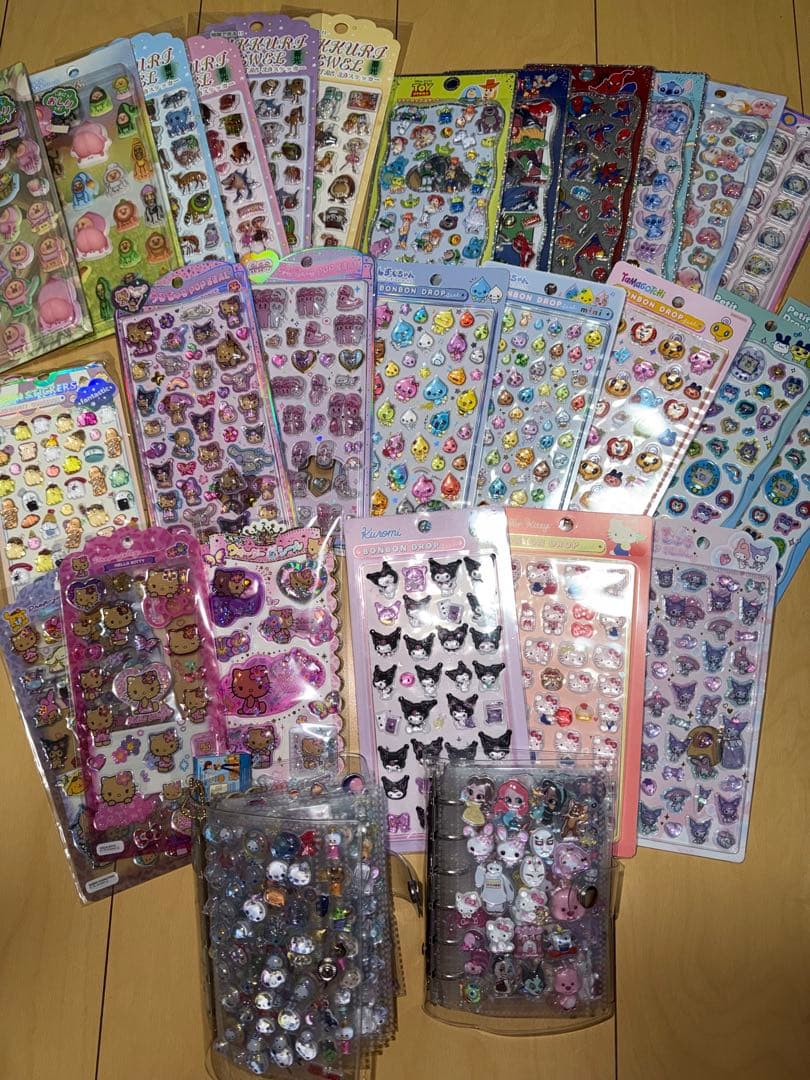 【新品未使用28枚♡シール帳２セット】 ボンボンドロップシールまとめ売りサンリオ