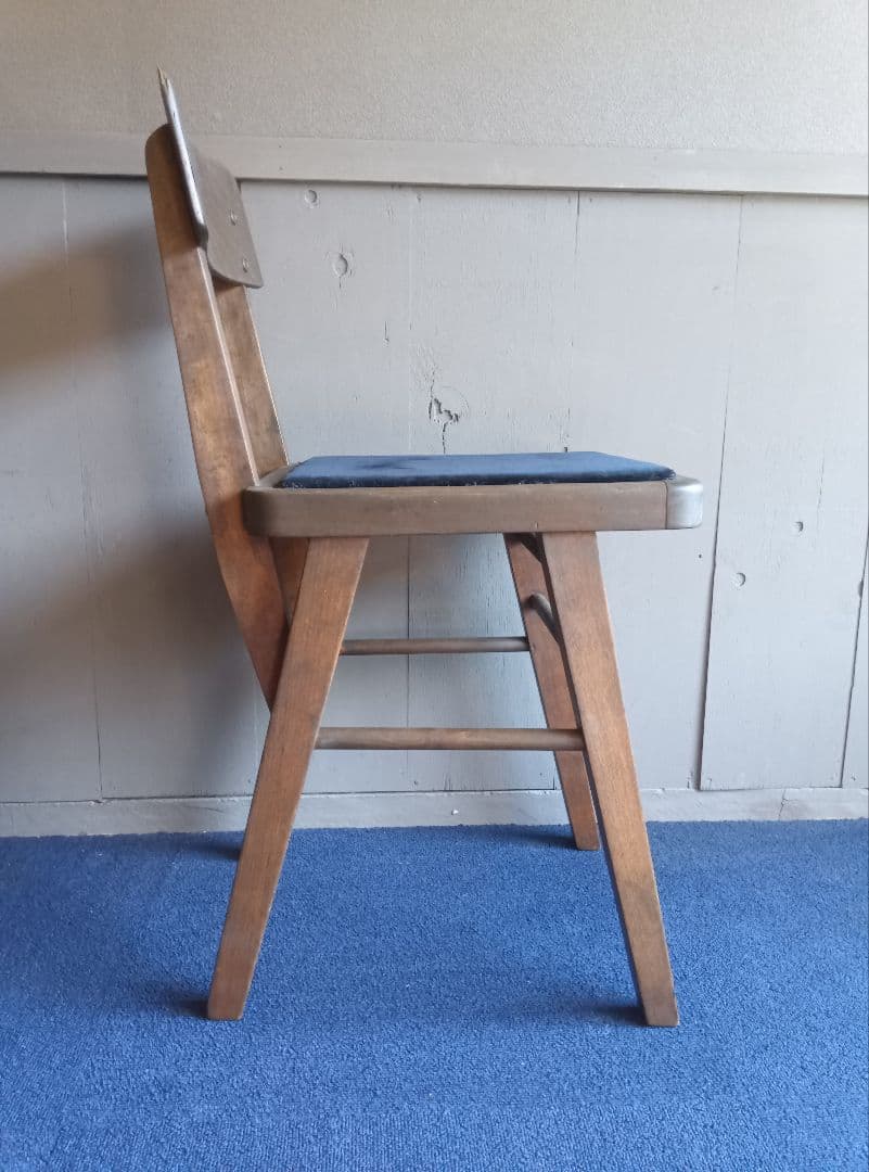 木製子供用チェア 直線的デザイン　ヴィンテージ　レトロ
