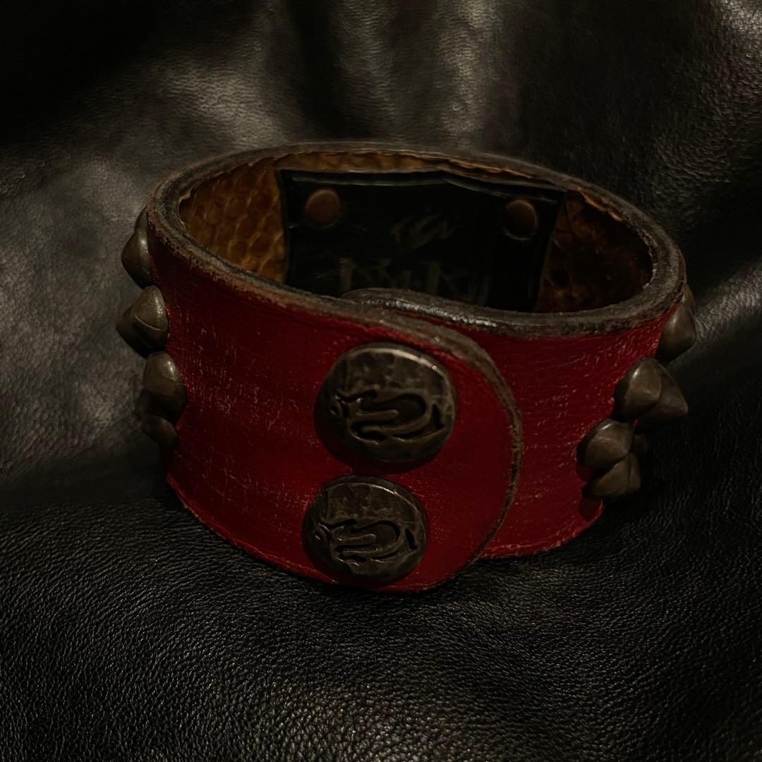 【Kmrii】Hyde着 最上位モデル Red&Stud bracelet 蛇革
