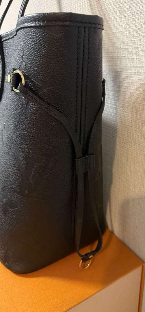 【ルイヴィトン】ネヴァーフルmm ノワール モノグラムアンプラント ショルダー