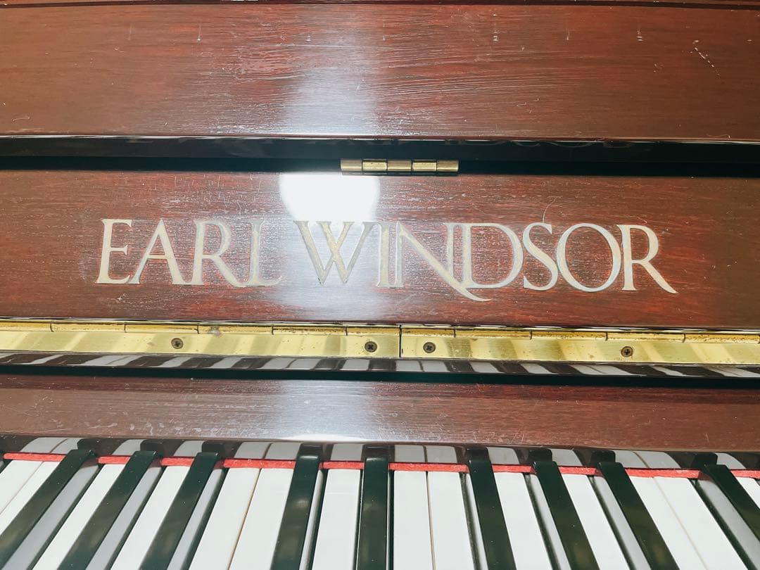 アールウィンザー EARL WINDSOR アップライトピアノ W112