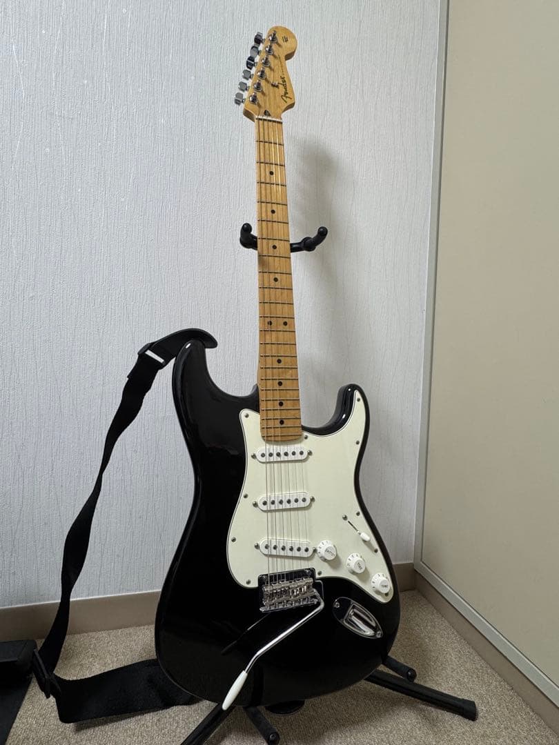 ギター Fender Stratocaster Maple Fingerboard