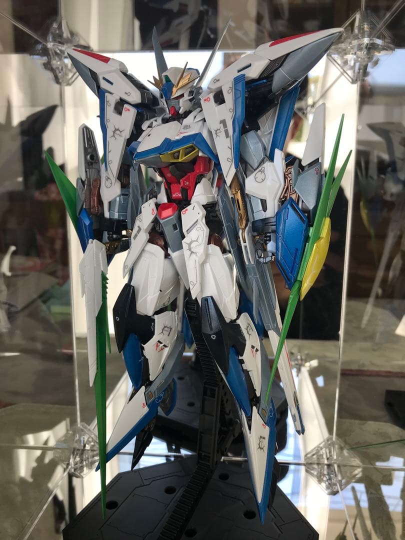 【完成品　塗装済】MGエクリプスガンダム　ガンプラ完成品