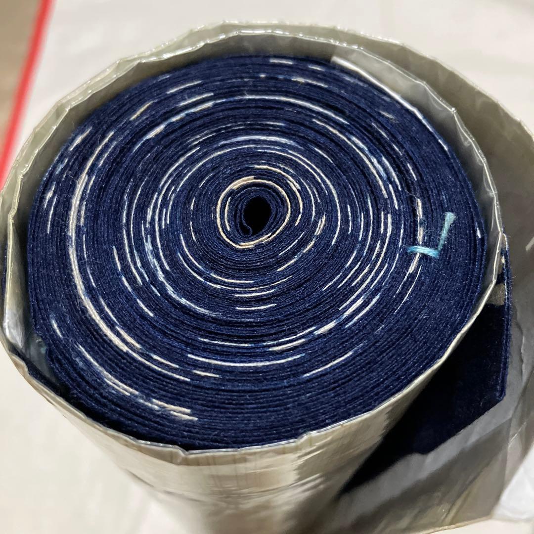 y*i様 新品保管品　「竺仙」浴衣反物 コーマ紺地染 流水にオモダカや菖蒲