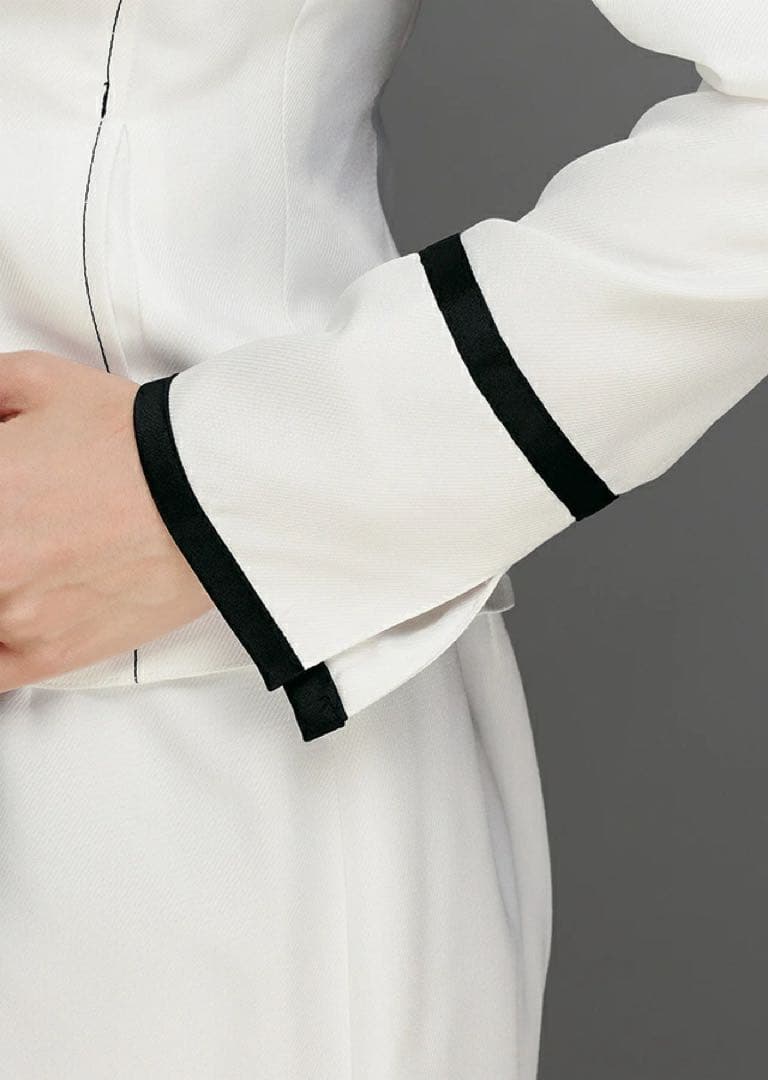 アリエル 新品未使用タグ付き ソブレ SOBRE イベントビジュースーツ