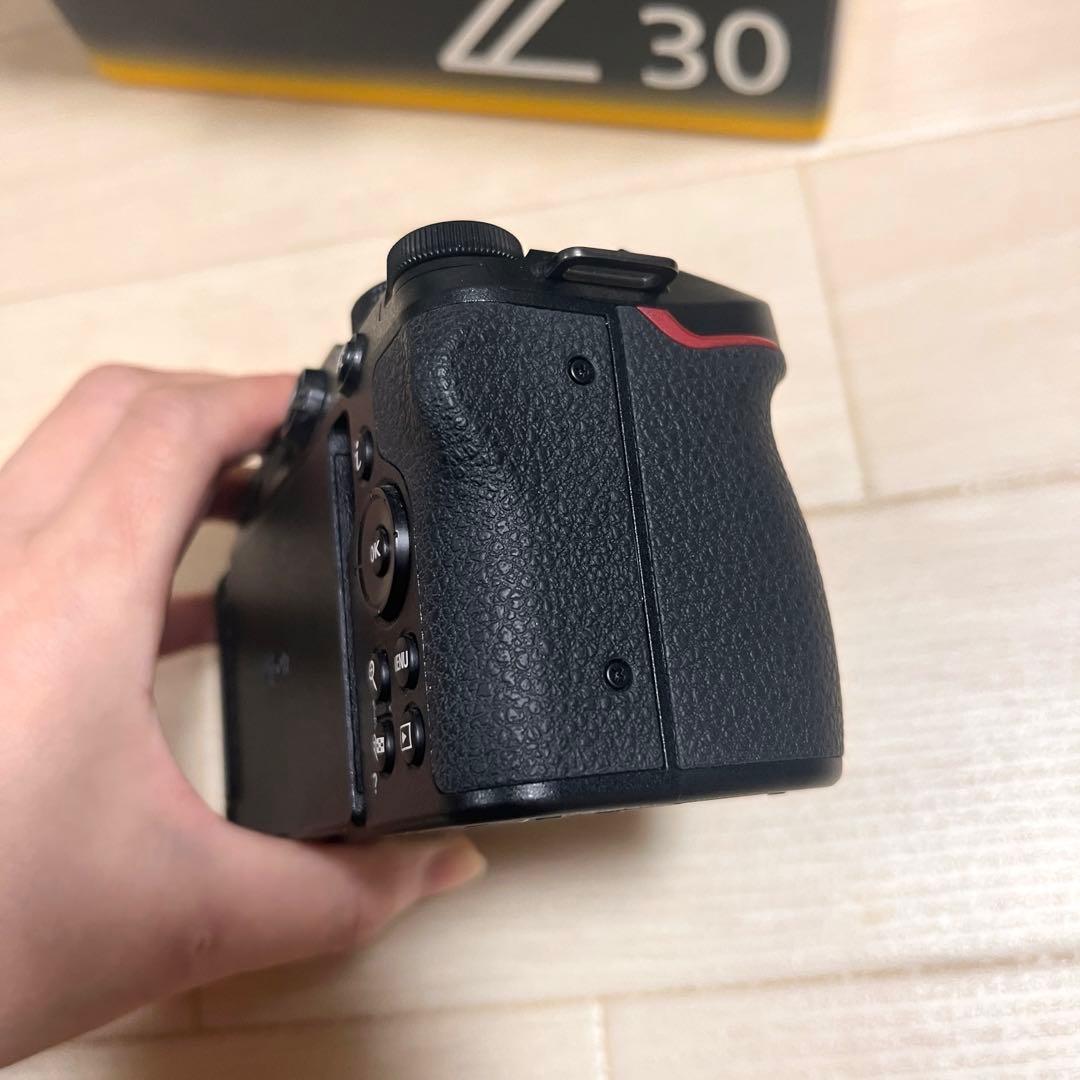 【ショット数554】Nikon Z 30 DX16-50 kit/レンズ保護付
