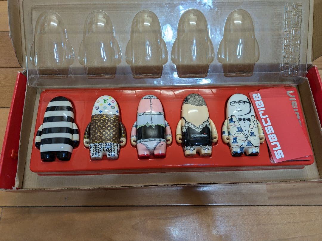 visionaire44　LOUIS VIITTONPRADAヴィジョネア４４号