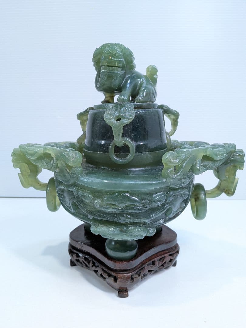 P013 中国美術 翡翠 玉石彫刻 龍彫 香炉 唐木台座付 高さ24cm 大振り