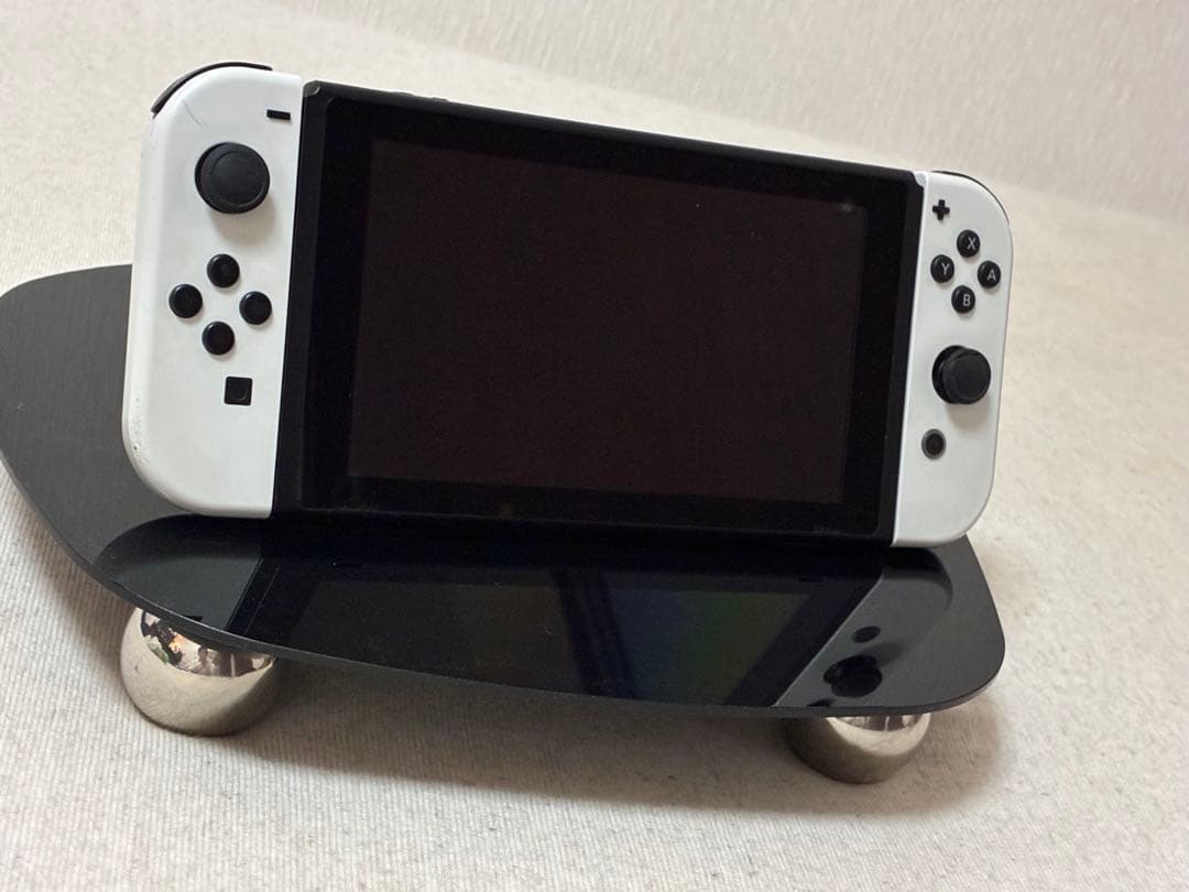 NintendoSwitch 本体＋Joy-Con（動作確認済み）