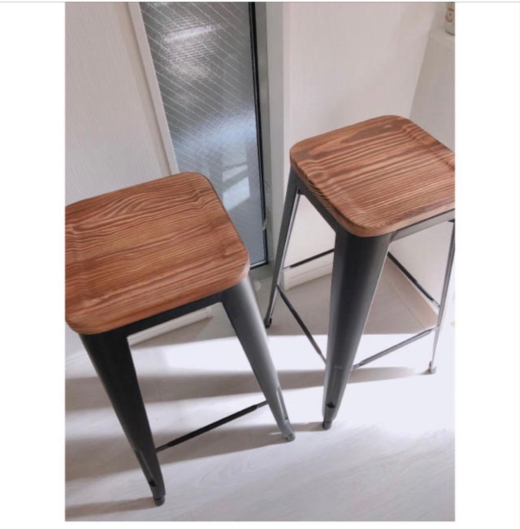 Lewis. スチールと木製バーチェア 2脚セット