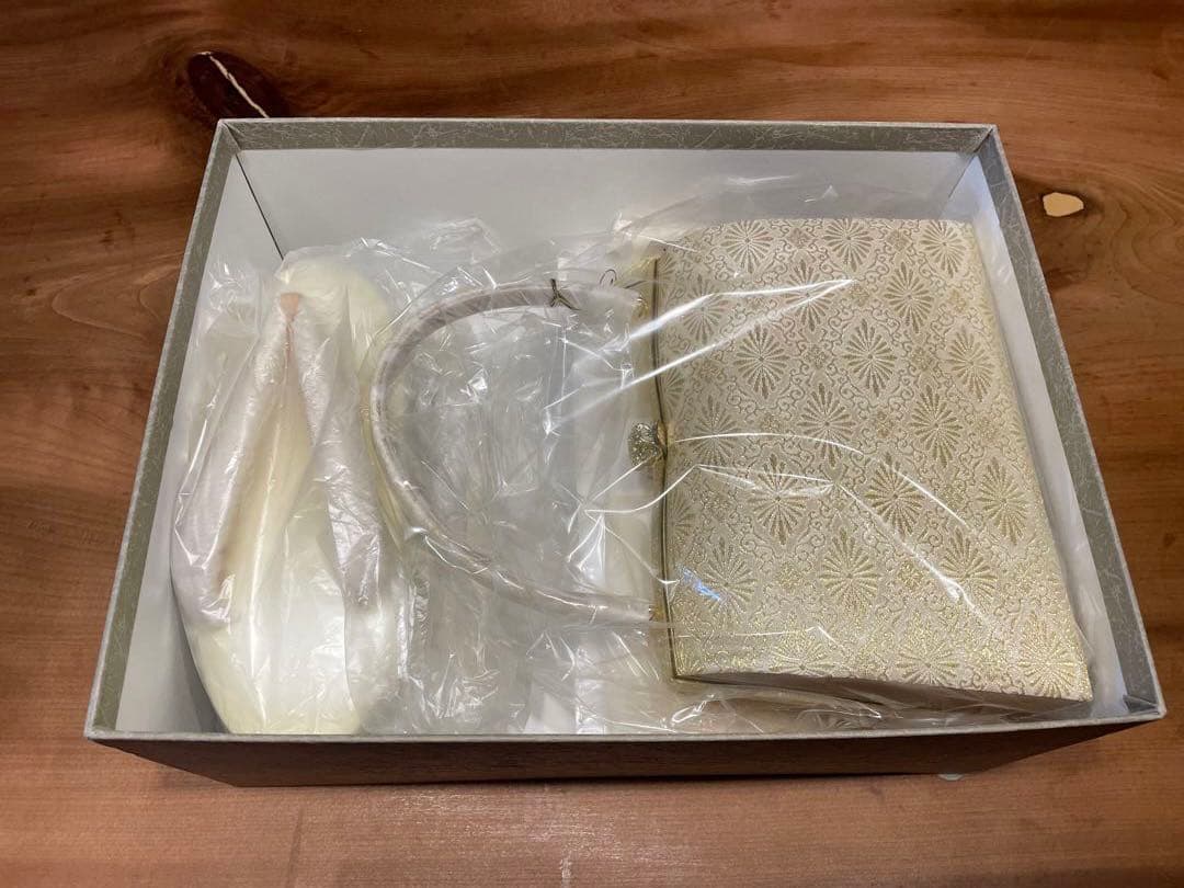 紗織[未使用]タグ付き 礼装用 和装用バッグ・草履・こしひも・半衿セット