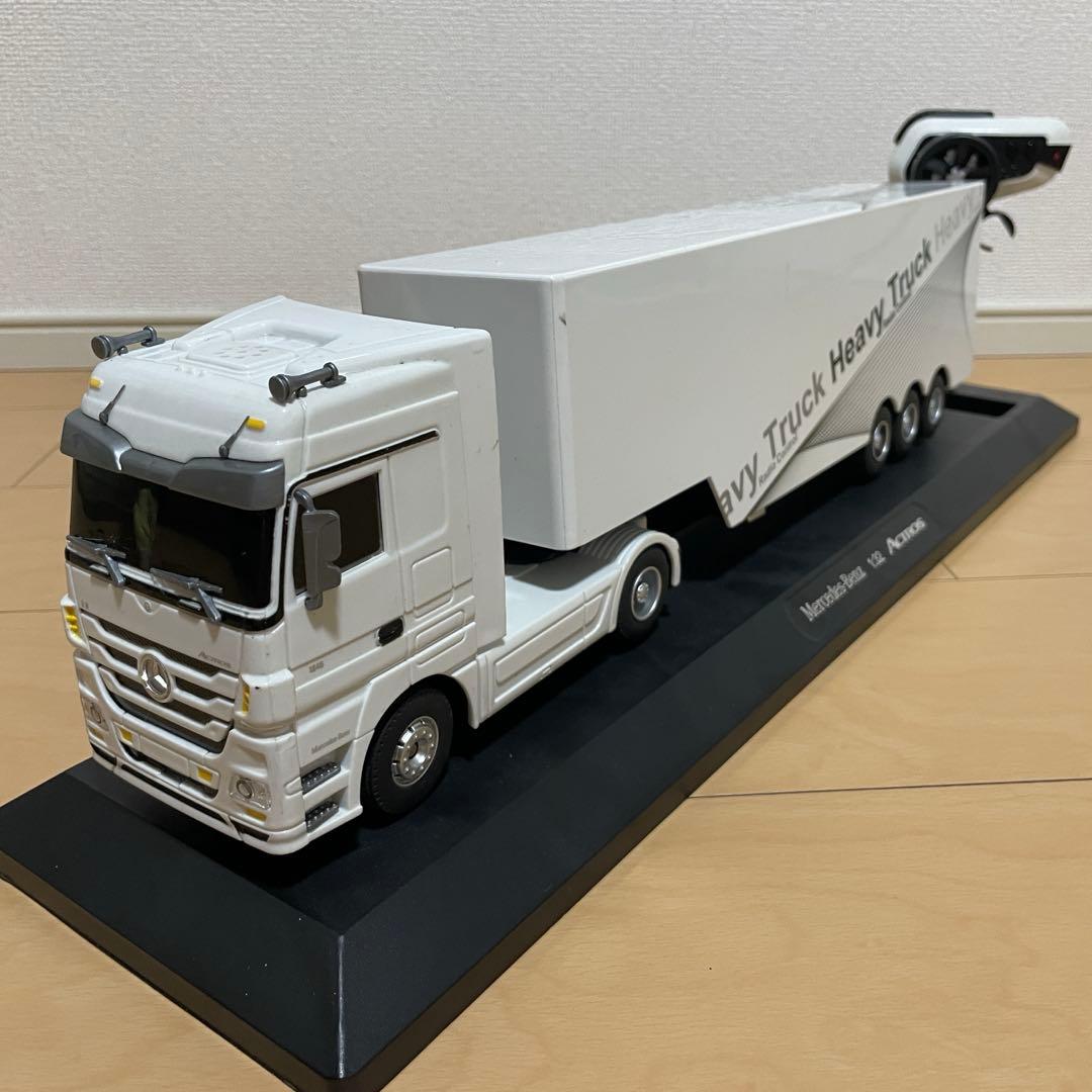1/32 メルセデス・ベンツ アクトロストレーラー ラジコン