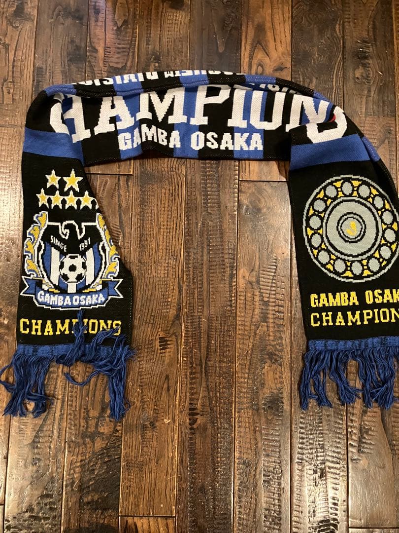 ティトガンバニットマフラー