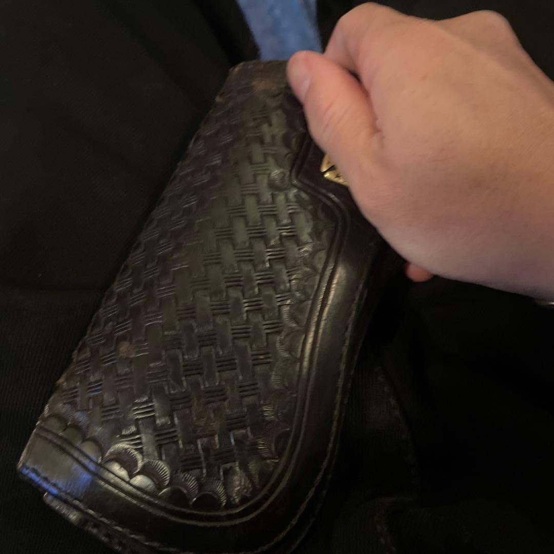 黒いレザー編み込みキーケース