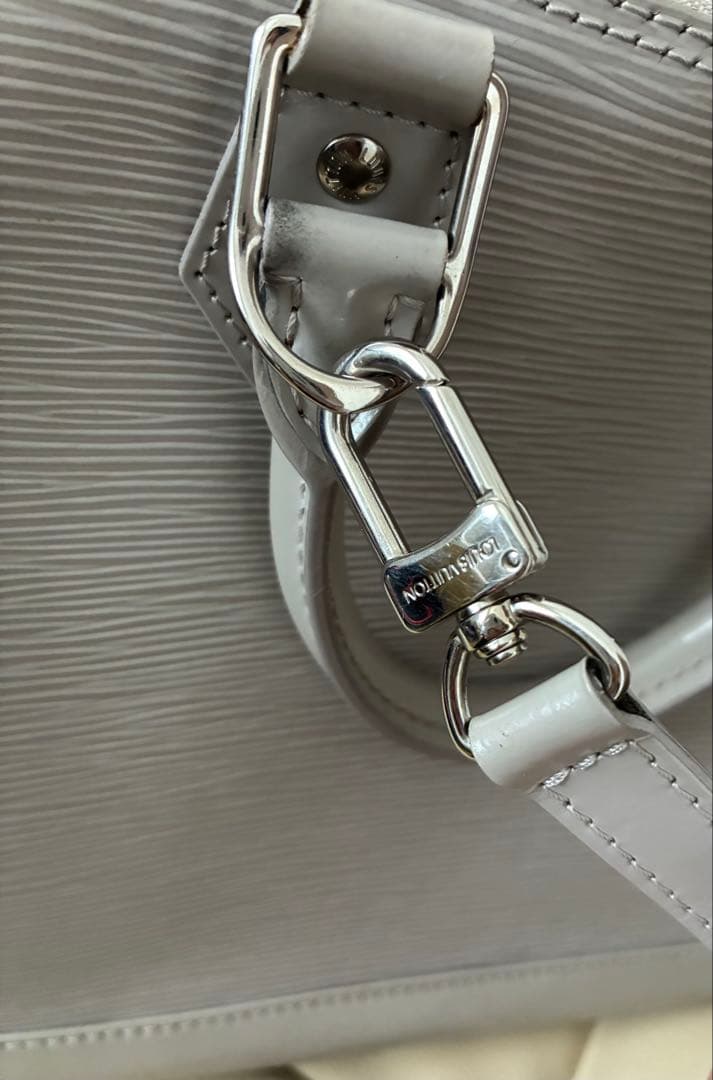 本日限定値下げ　ルイヴィトン エピ バッグ ショルダーベルトセット