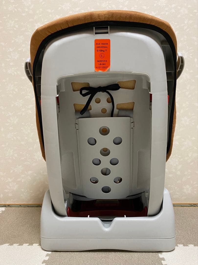 Winnie the Pooh 車用チャイルドシート