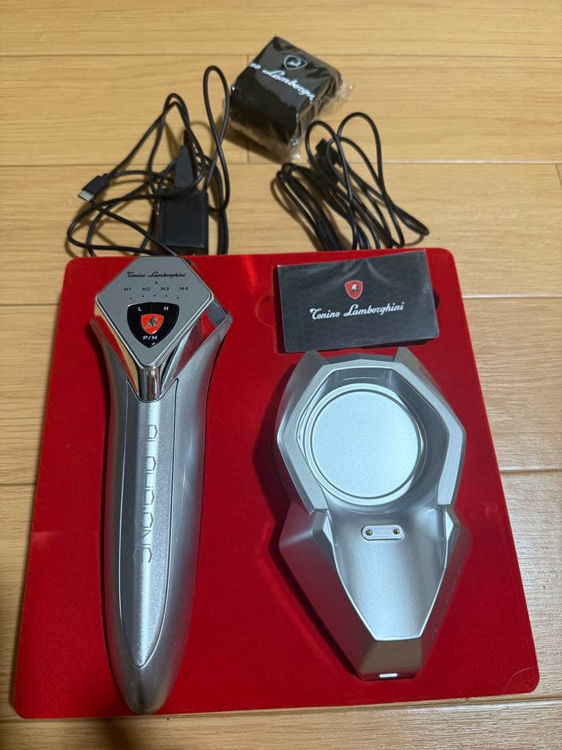 トニーノ・ランボルギーニ 美顔器 シルバー