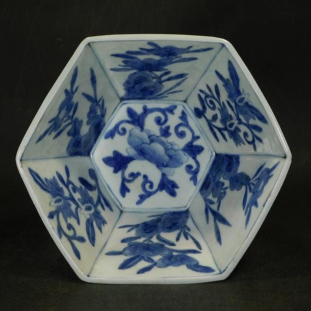 【時代磁器　山水染付内草花紋　八角形　大盃洗】