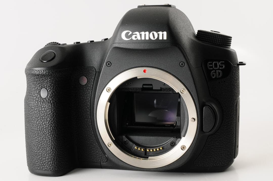 【箱付　ほぼ新品】 キャノン Canon EOS 6D ボディ