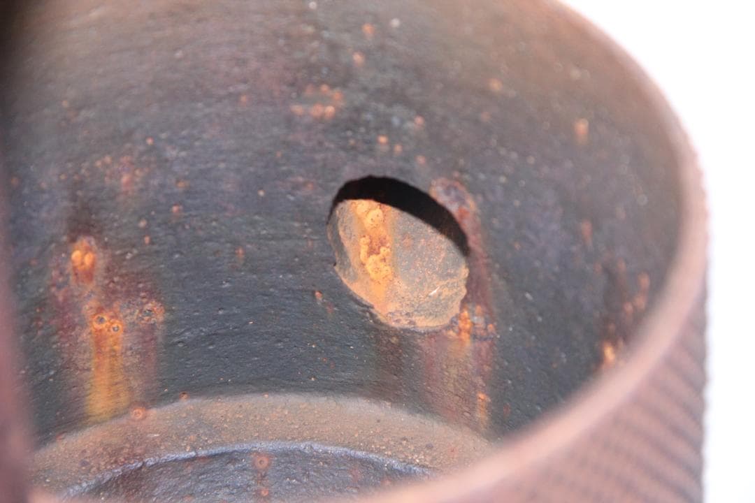 南部鉄瓶 光原社 北鳳造 身在銘　寸筒鉄瓶　約1300ml 霰 EM3-13