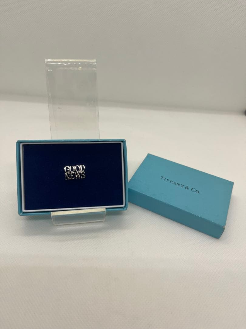 【送料込】Tiffany & Co. Good News ピンズ