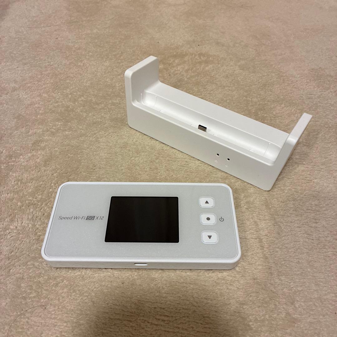 Speed Wi-Fi 5G X12 ホワイト 充電スタンド付き