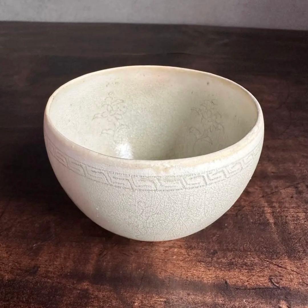 【超希少】 高麗 青磁 陰刻 菊花紋 茶碗 朝鮮美術 古玩 骨董 美品