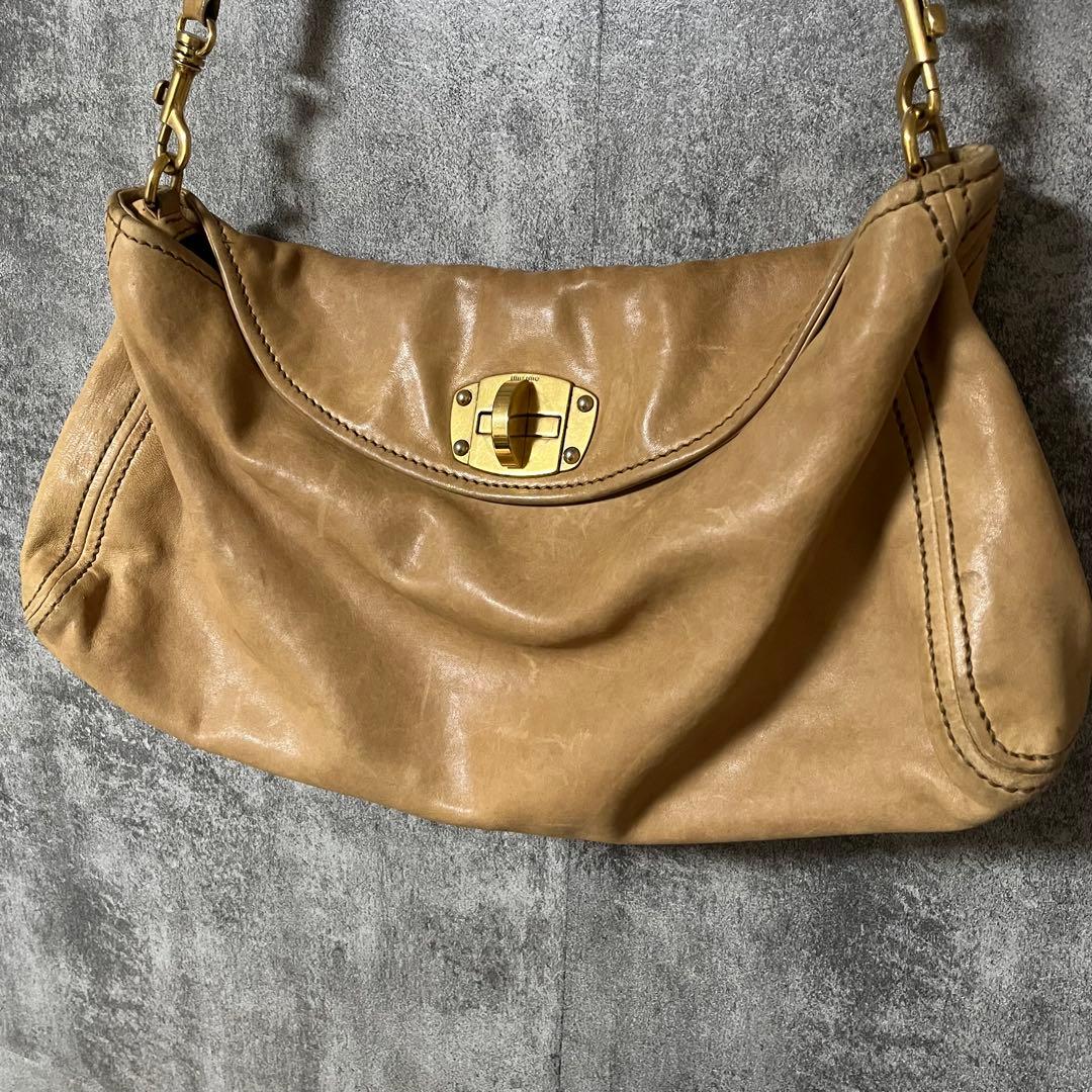 ミュウミュウ miu miu レザー ブラウン ゴールドロゴ ショルダーバッグ