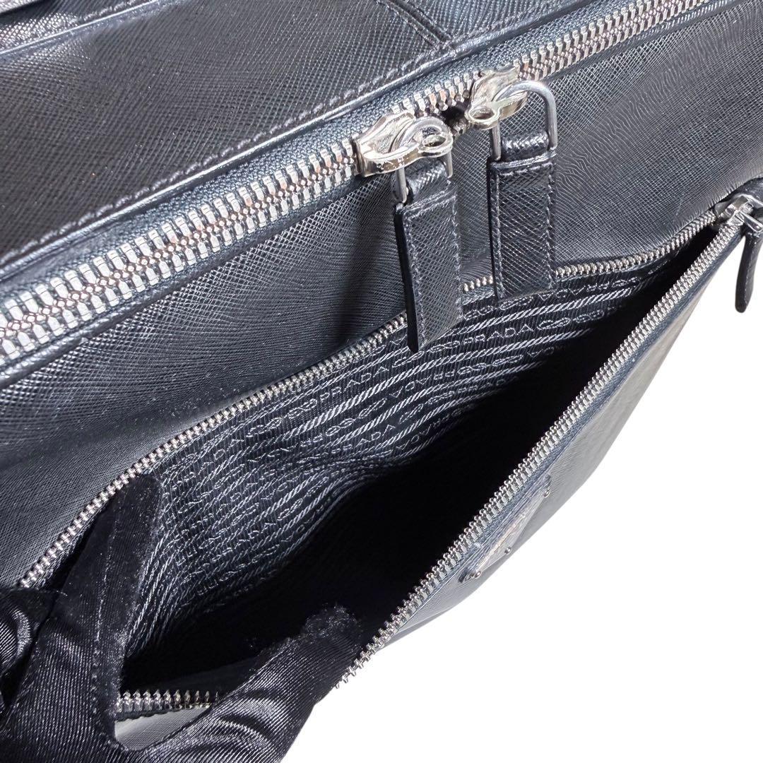 【美品】PRADA プラダ　サフィアーノレザー　スーツケース　三角ロゴ　旅行