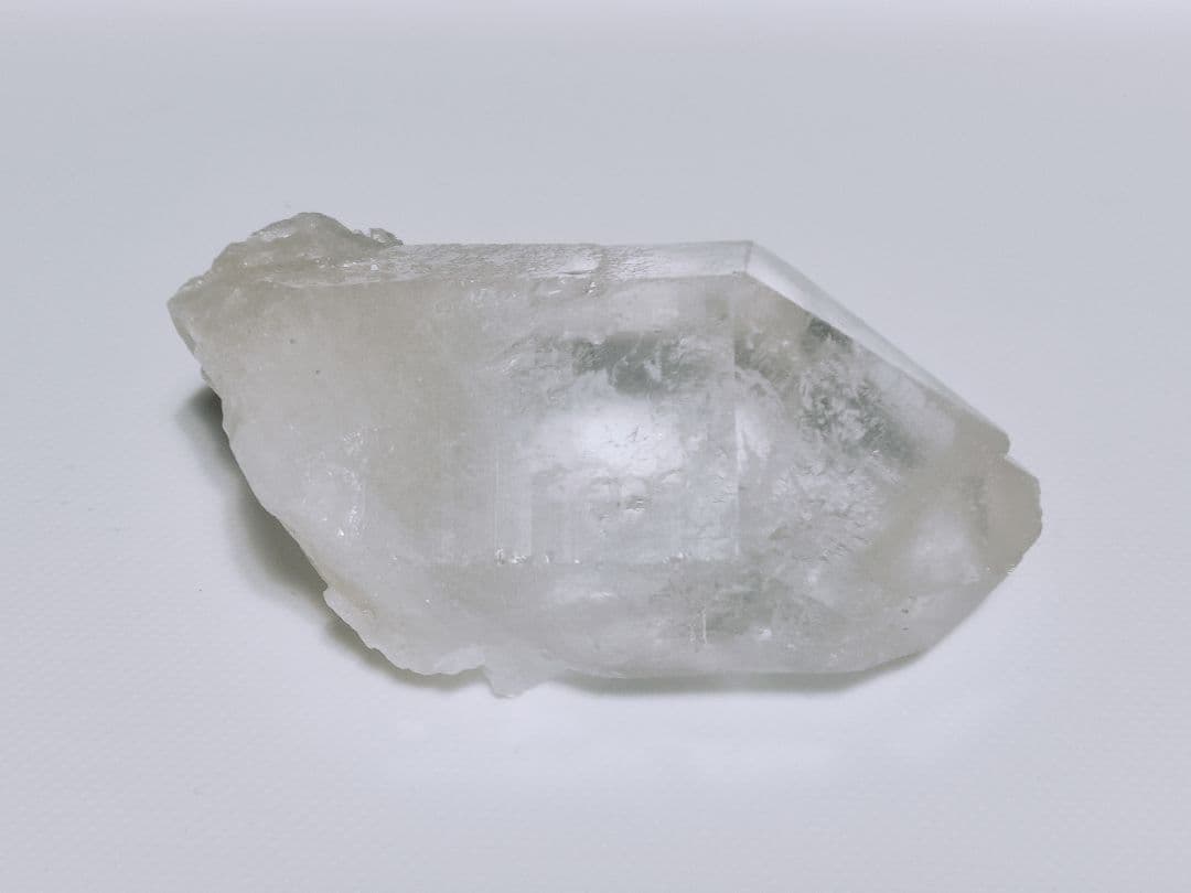 パワーストーン　天然石　水晶　一本剣　レインボー他　115g　No.140