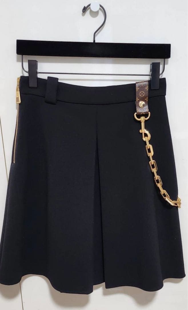 【Louis Vuitton】ルイヴィトン　1A92P1 チェーンスカート