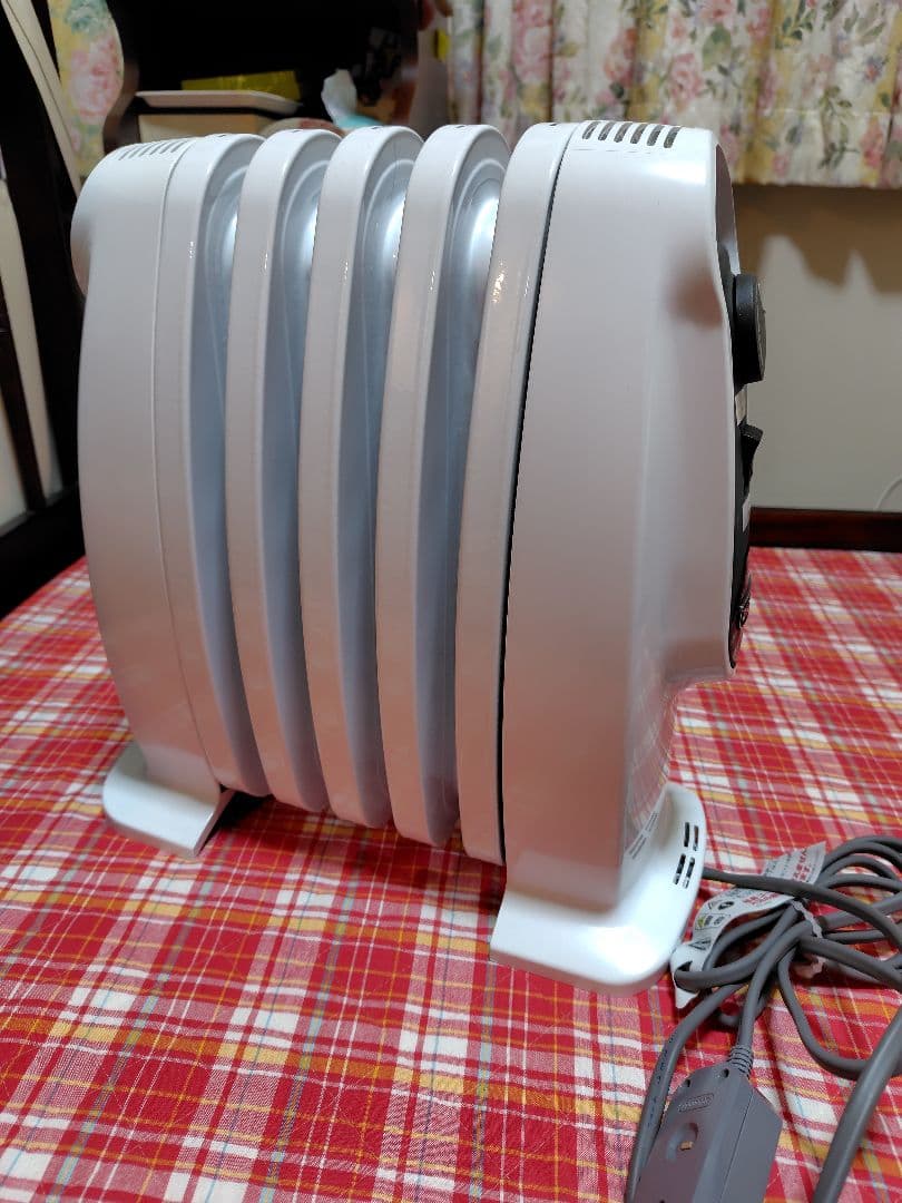 【値下げ！】デロンギオイルヒーター DeLonghi NJM0505