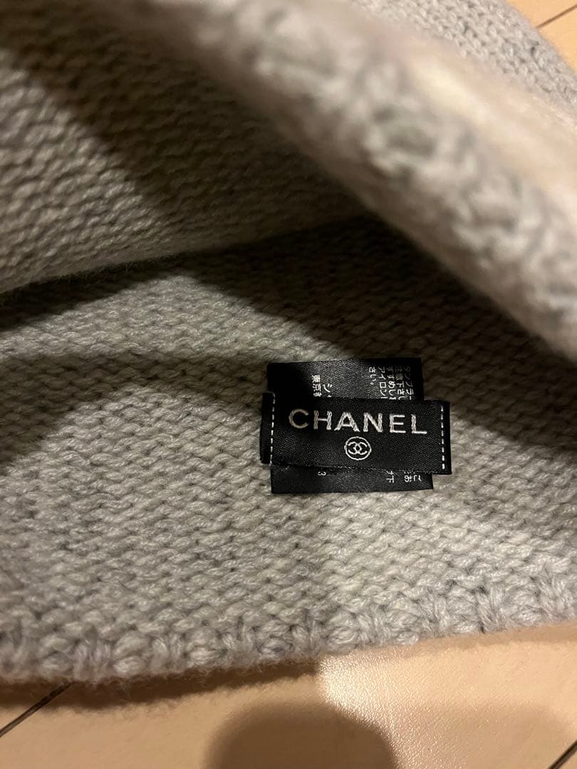 未使用　CHANEL グレー 帽子とマフラーセット