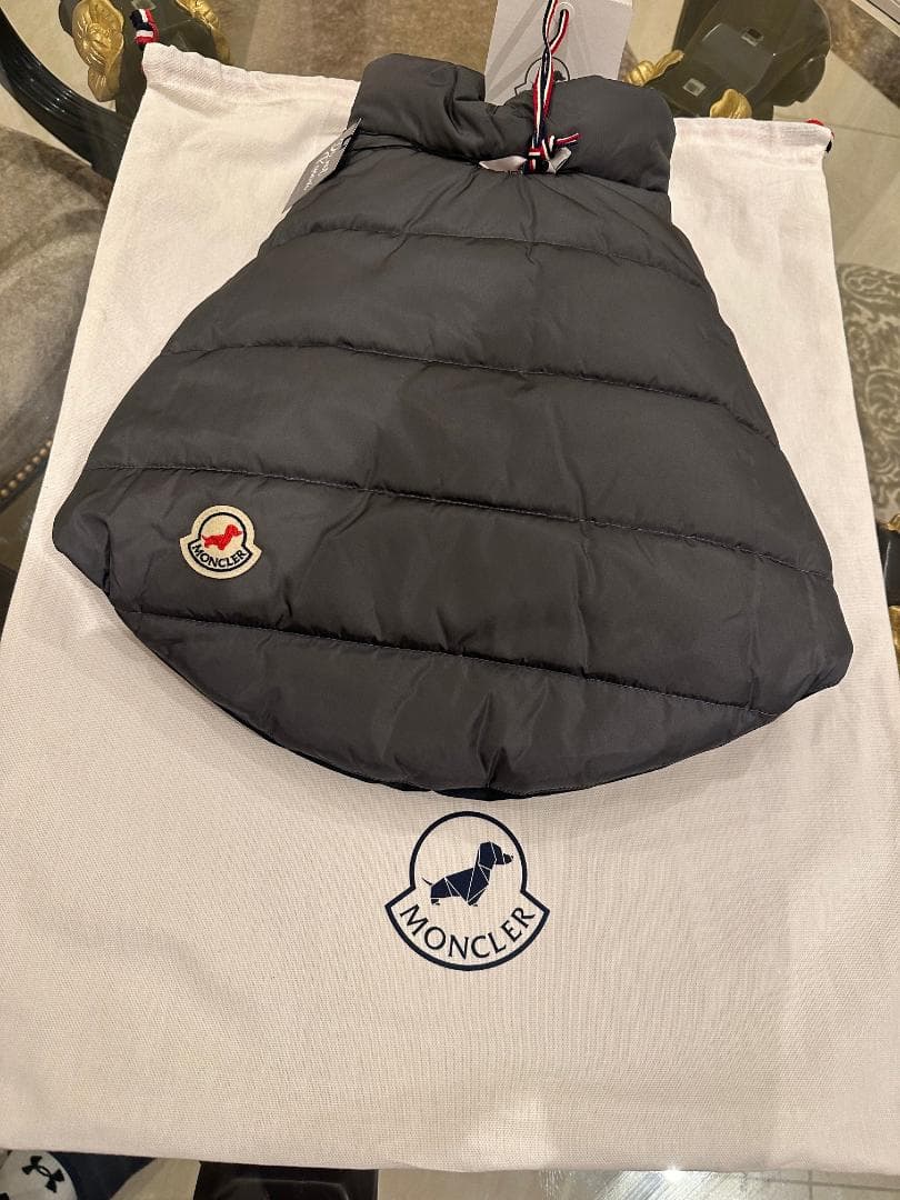 ◆新品未使用 MONCLER 犬用ダウンベスト 最新リバーシブルモデル◆