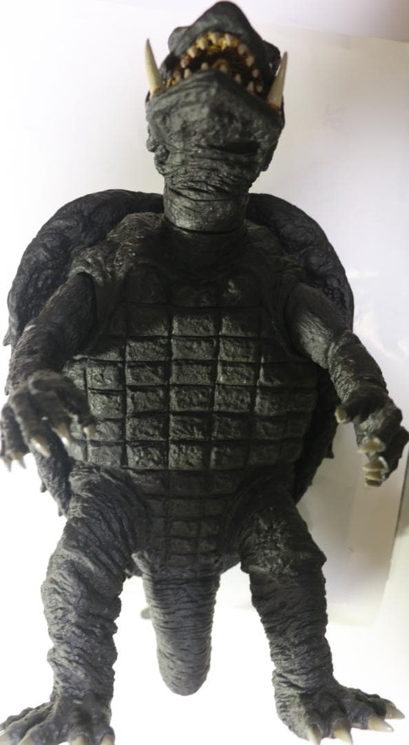 貴重昭和版　ガメラ（大映映画）の大型フィギャー　全高：約２７㎝　完成品　中古品