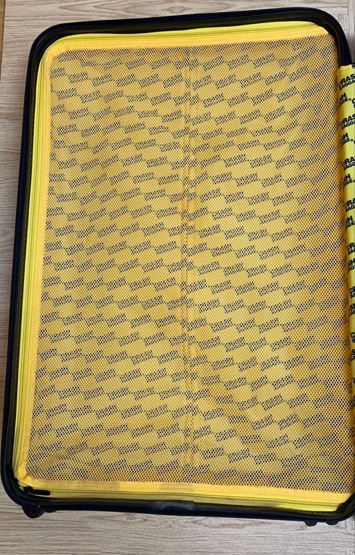 【期間限定お値下げCRASH BAGGAGEクラッシュバゲージイエローLサイズ】