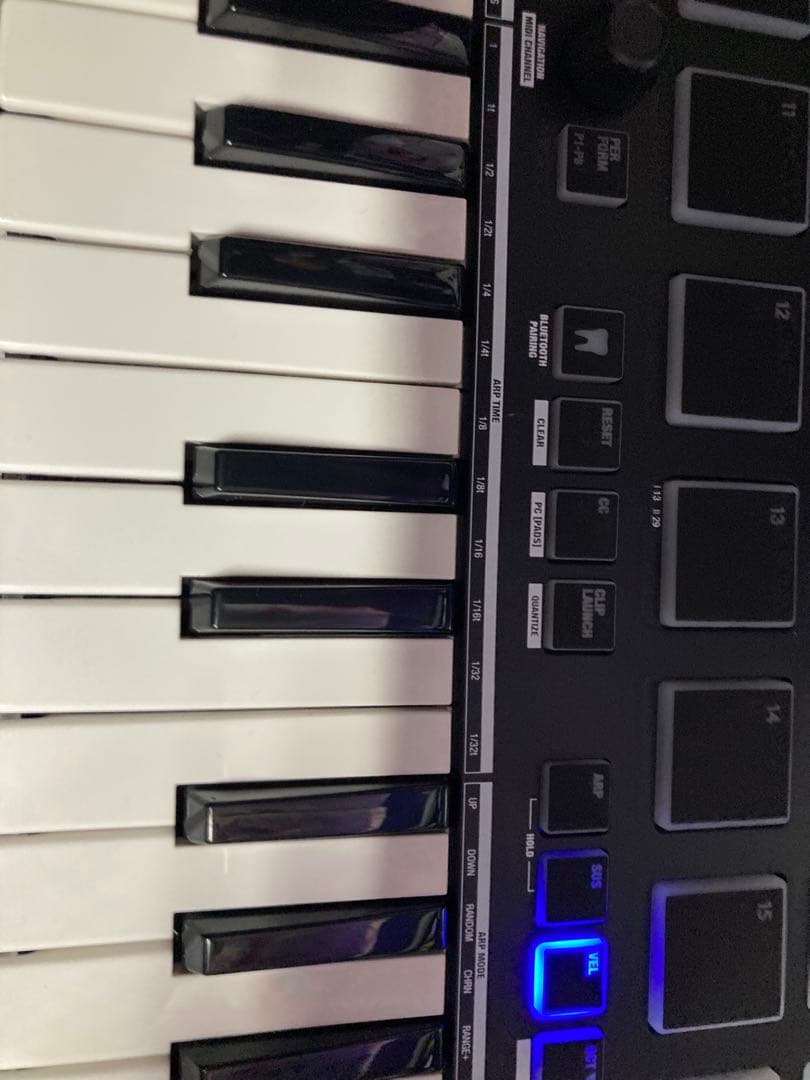 KEYPAD PRO MIDIコントローラー