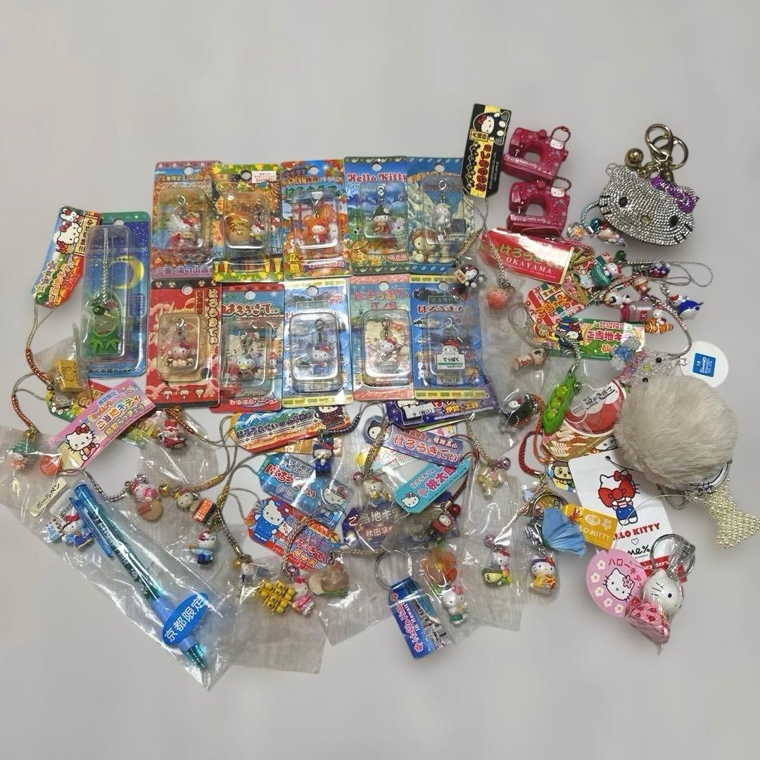 ハローキティ　ご当地　ねつけ　ストラップ　セット　サンリオ